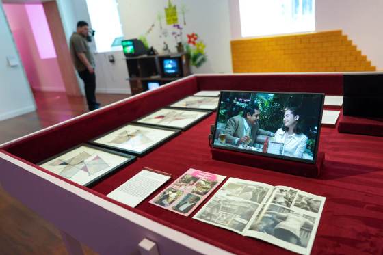 Una exposición sobre la telenovela en Nueva York invita a sonreír, recordar y reflexionar