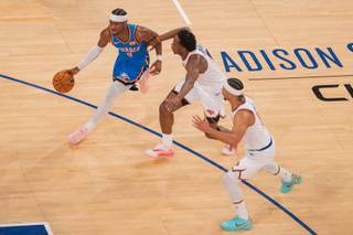 100-103. Oklahoma suda la gota gorda para asaltar el Madison Square Garden un año más