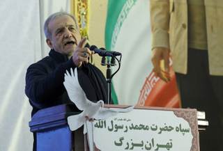 Pezeshkian afirma que Irán está dispuesto a poner fin a la guerra si recibe garantías