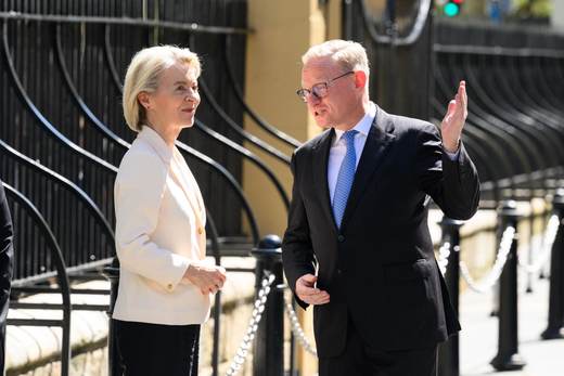 Von der Leyen defiende acuerdo con Australia como respuesta a un mundo "conflictivo"
