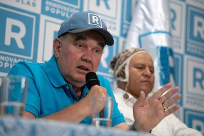 López Aliaga y Fujimori lideran con 19,44 % y 17,24 % de votos, con el 25 % del escrutinio