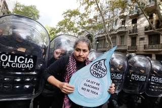 El Congreso argentino aprueba reforma a la ley de glaciares para promover la minería