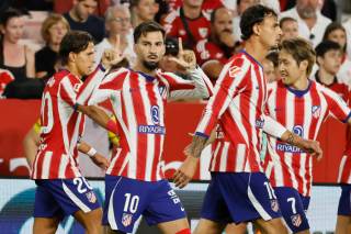 1-3. El Atlético aparca el enredo Julián Álvarez y se da una alegría en el Sánchez-Pizjuán