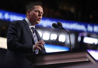 El magnate tecnológico Peter Thiel echa 'raíces' en Argentina por preocupación con EE.UU.