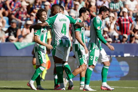 Duelo parejo en el regreso bético a la élite europea