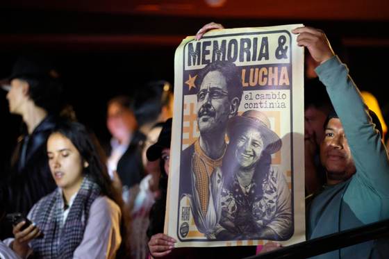 La izquierda colombiana se resiste a reconocer derrota y mantiene esperanza en escrutinio