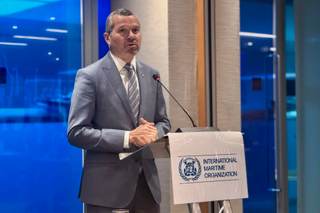 Secretario general de la OMI: "La prioridad son los 20.000 marineros atrapados en Ormuz"