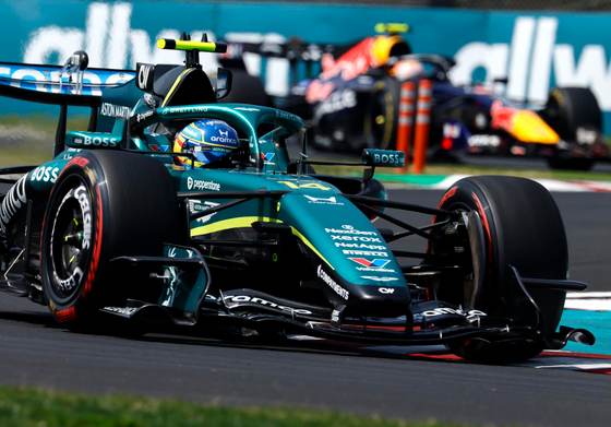 Alonso: "Las dos primeras carreras fueron complicadas y lo serán las siguientes diez"