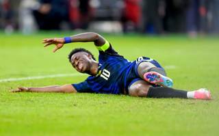 Vinícius vuelve a entrenar con Brasil y rebaja la alarma antes del partido contra Croacia