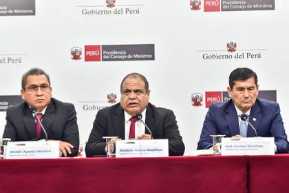 Perú aprueba solicitar nuevo préstamo de 2.000 millones de dólares para estatal Petroperú