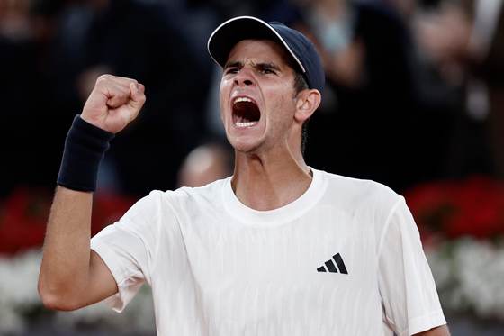 Rafa Jódar gana por primera vez a un top 10 para llegar a tercera ronda