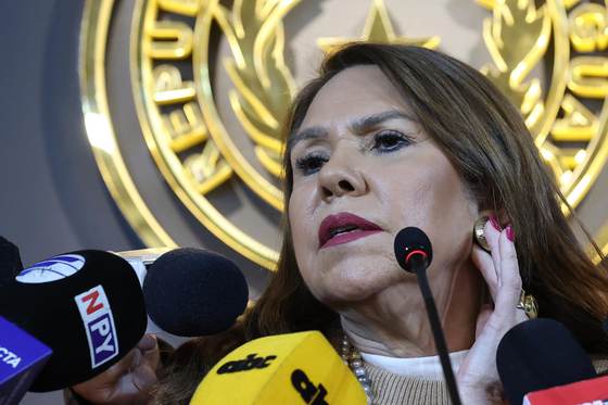La senadora paraguaya que insultó a Mbappé le exige que se retracte por su respuesta