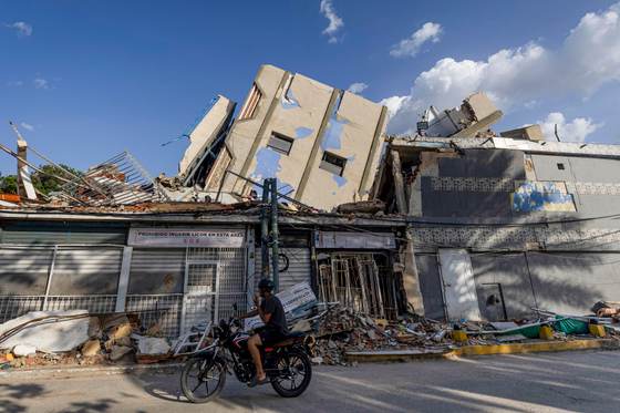Aumentan a 4.734 los muertos por los terremotos de hace casi tres semanas en Venezuela