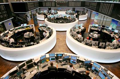 Las bolsas europeas prolongan la corrección y registran caídas del 2 % por Oriente Medio