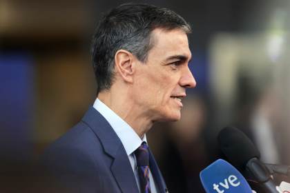 Sánchez reivindica ante la UE su "no a la guerra" y pide una respuesta firme antibelicista