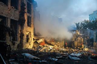 Sube a tres el número de muertos en el ataque ruso a Kiev, que continúa durante el día