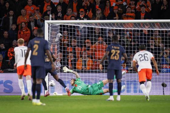 1-1. Ecuador domina, pero no pasa del empate ante Países Bajos