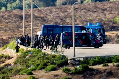 Marruecos blinda la frontera de Ceuta mientras crece el flujo de retornados a Castillejos