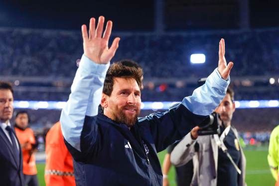 Bautizan en honor a Lionel Messi una nueva especie de planta de flores celestes en Perú