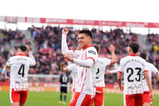El 'Diablito' Echeverri retorna al City tras concluir su cesión en el Girona español