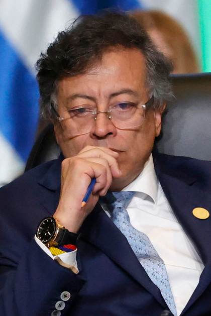 Inusual intento de suspender a Petro causa revuelo en Colombia a 11 días de las elecciones