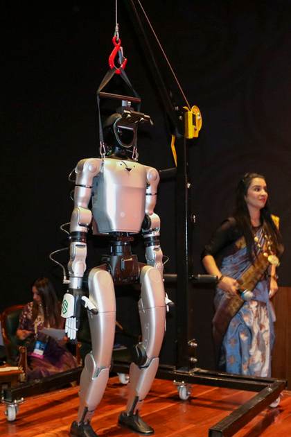 Un dron cirujano diseñado en la India podrá operar en zonas de guerra y de desastre