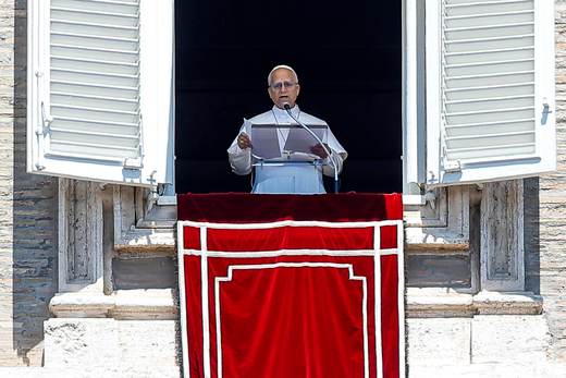 El papa advierte en su encíclica que la IA no es neutral y se concentra en pocas manos