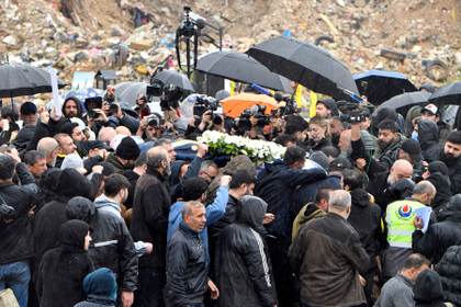 El Líbano despide a tres periodistas asesinados en un ataque israelí en el sur del país