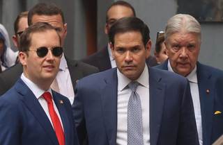 Marco Rubio llega a India para presentar su energía como alternativa en la crisis de crudo