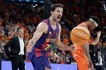 El Valencia de Montero huele el título; el Barça de Laprovittola apela a la épica