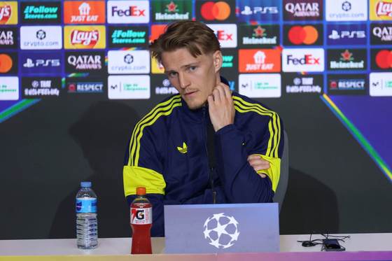 Odegaard: “Griezmann es increíble, me he fijado mucho en él, lo admiro”