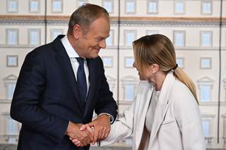 Meloni y Tusk consolidan en Roma su frente común en la UE y el apoyo a Ucrania