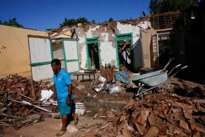 Panamá lucha por recuperar tras el terremoto unas casas de barro protegidas por la Unesco