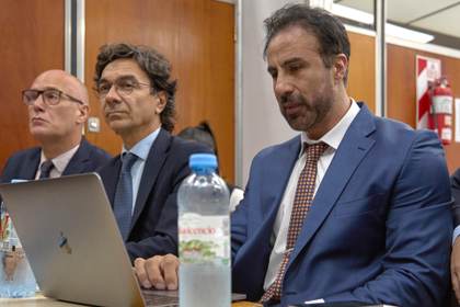 Nuevo juicio por muerte de Maradona comienza con nuevas estrategias y acusaciones cruzadas