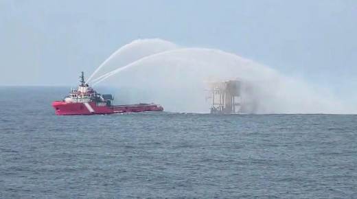 Pemex reporta un incendio sin heridos en una plataforma del golfo de México