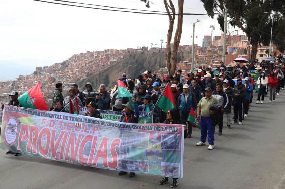 Maestros de Bolivia amenazan con una huelga indefinida contra las políticas del Gobierno
