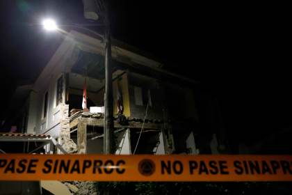 Adrenalina, vigilancia y pacientes en la calle por el terremoto de magnitud 7,7 en Panamá