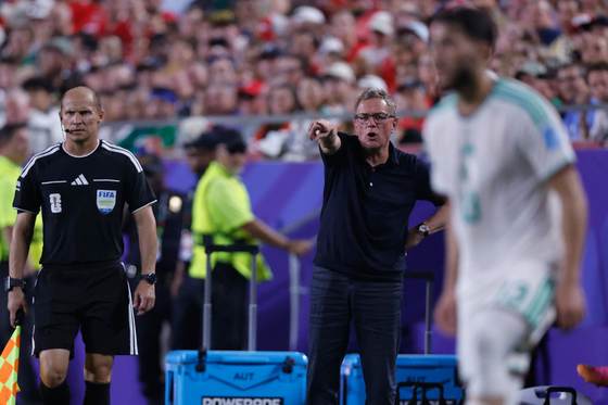 Seleccionador austríaco, tras empate en último momento: "Nunca he vivido algo así"