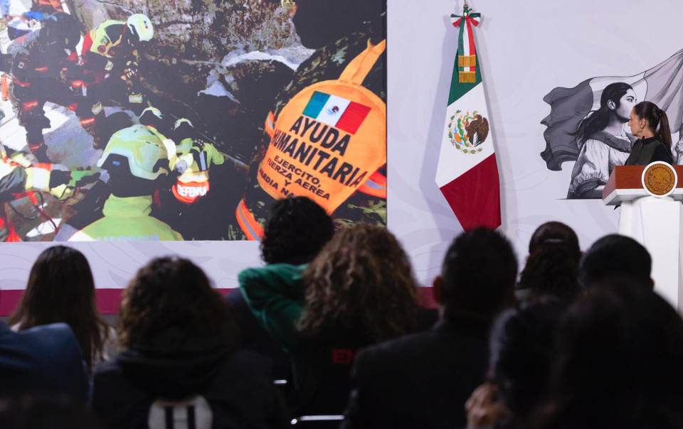 México envía plantas eléctricas de emergencia y prepara barco con ayuda para Venezuela