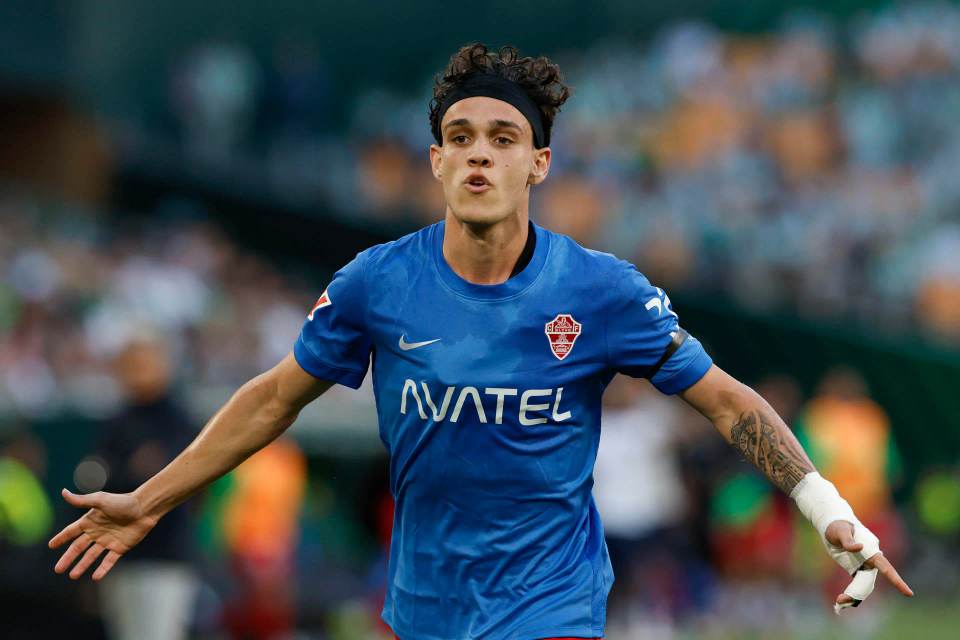 El Barcelona traspasa al lateral Héctor Fort a la Real Sociedad