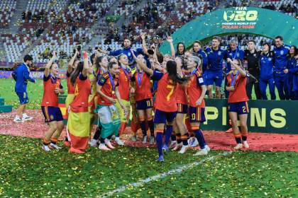 0-0 (4-3). Laia López convierte una venganza en un Mundial