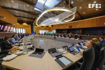 Bruselas muestra solidaridad con los miembros tras la amenaza comercial de Trump a España