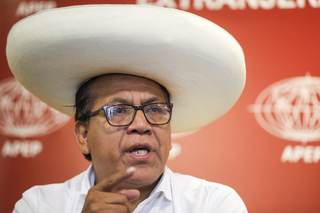 Roberto Sánchez afirma que en Perú el presidente Balcázar "está pintado" y manda Fujimori