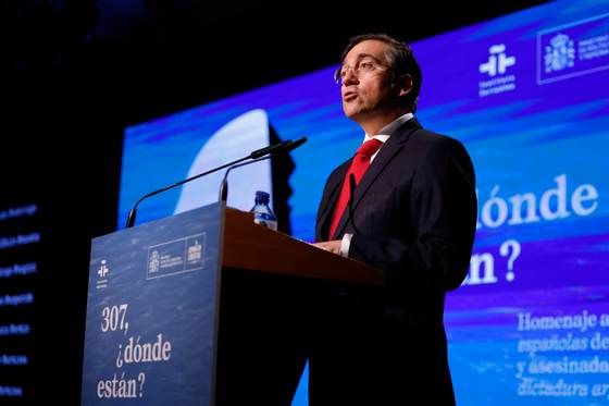 España homenajea a sus desaparecidos por la dictadura argentina: "Nunca más impunidad"