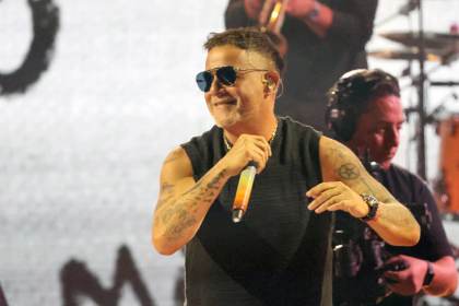 Alejandro Sanz ultima su musical, con referencias del West End londinense