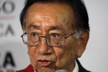 "Los jóvenes no quieren a políticos improvisados como nosotros", dice el presidente de Perú