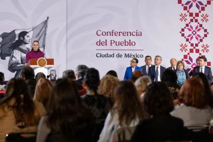 Sheinbaum invita a Petro a regresar a México para ofrecer conferencias