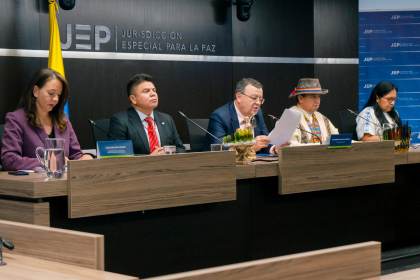 Justicia especial imputa a exmandos de las FARC por crímenes contra pueblos indígenas