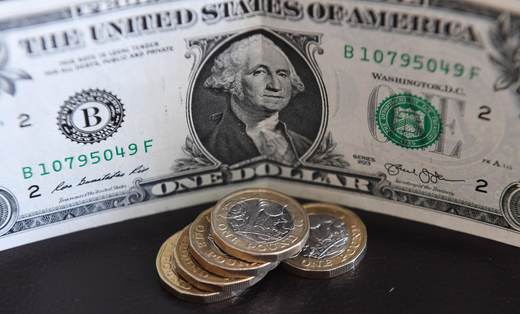 Peso mexicano cae 2,03 % ante dólar por aversión al riesgo por escalada en Medio Oriente