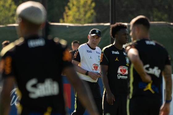 Brasil ya se entrena en su campamento base de Estados Unidos y espera a Neymar